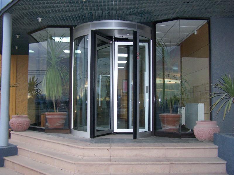 Phân Loại Các Cửa Kính Trượt Tự Động Có Thể Bạn Chưa Biết